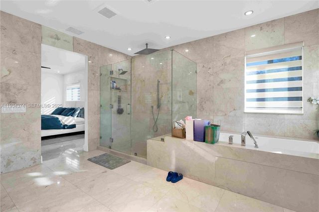 15721 NW 79th Ct, Miami Lakes, FL 33016