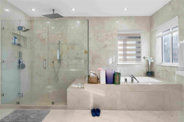 15721 NW 79th Ct, Miami Lakes, FL 33016