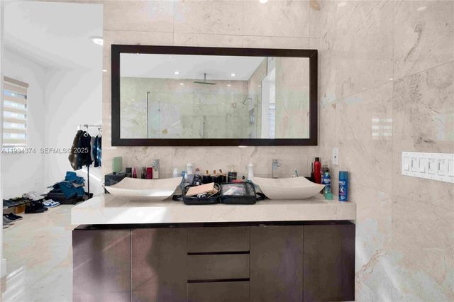 15721 NW 79th Ct, Miami Lakes, FL 33016