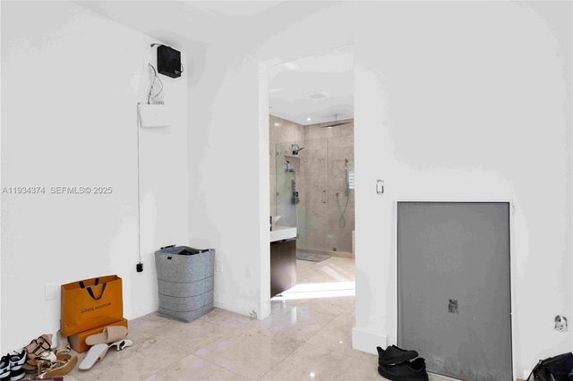 15721 NW 79th Ct, Miami Lakes, FL 33016