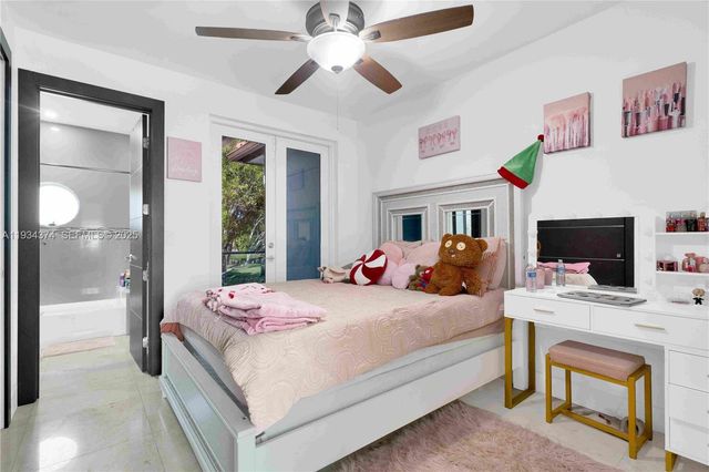 15721 NW 79th Ct, Miami Lakes, FL 33016