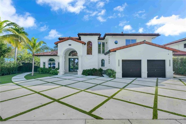 15721 NW 79th Ct, Miami Lakes, FL 33016