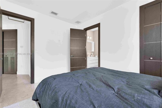 15721 NW 79th Ct, Miami Lakes, FL 33016