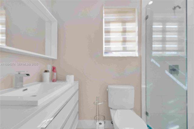 15721 NW 79th Ct, Miami Lakes, FL 33016