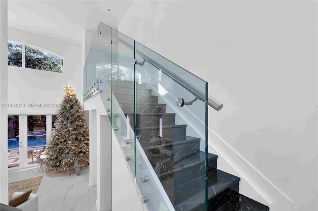 15721 NW 79th Ct, Miami Lakes, FL 33016