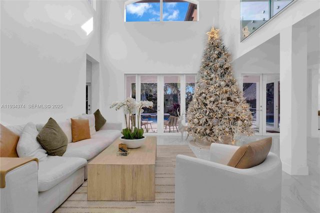 15721 NW 79th Ct, Miami Lakes, FL 33016