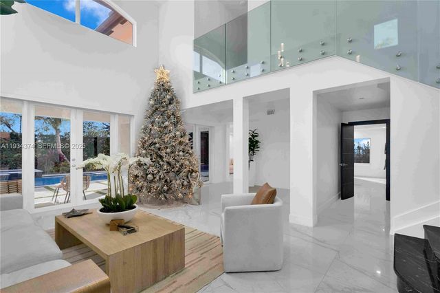 15721 NW 79th Ct, Miami Lakes, FL 33016