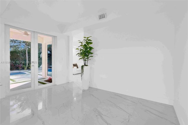 15721 NW 79th Ct, Miami Lakes, FL 33016