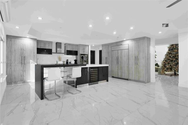 15721 NW 79th Ct, Miami Lakes, FL 33016