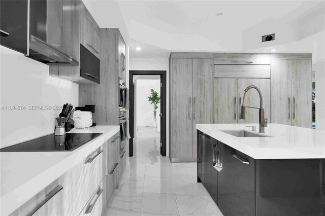 15721 NW 79th Ct, Miami Lakes, FL 33016