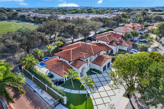 15721 NW 79th Ct, Miami Lakes, FL 33016