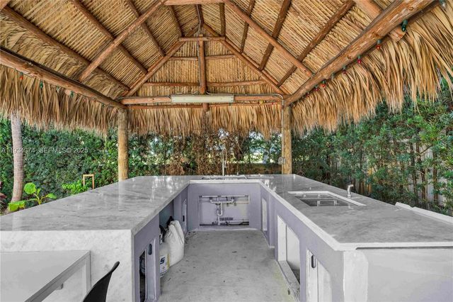 15721 NW 79th Ct, Miami Lakes, FL 33016