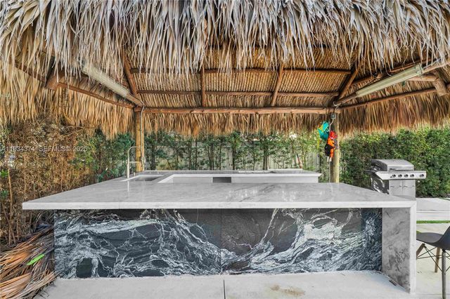 15721 NW 79th Ct, Miami Lakes, FL 33016