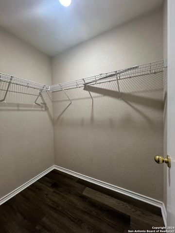 415 SHADBUSH ST, San Antonio, TX 78245