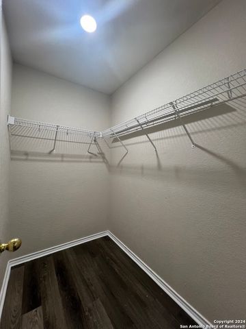 415 SHADBUSH ST, San Antonio, TX 78245