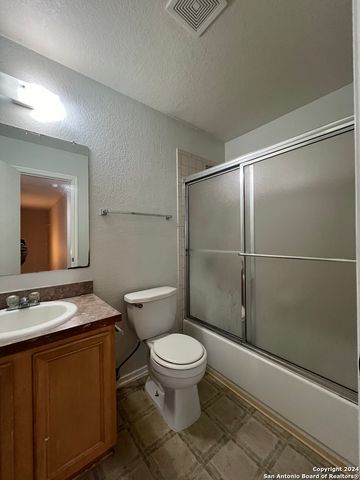 415 SHADBUSH ST, San Antonio, TX 78245