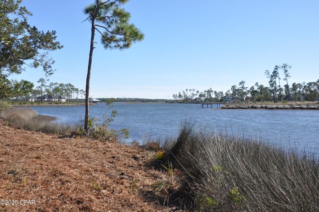 909 Anchor Court, Panama City, FL 32404