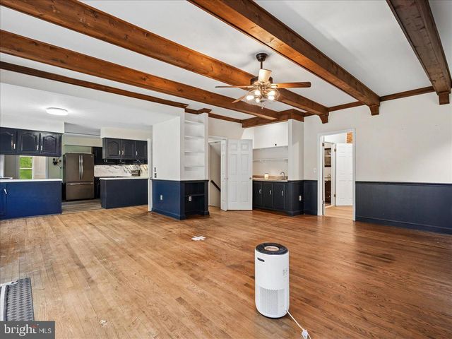 9935 HIGHLAND DR, Marshall, VA 20115