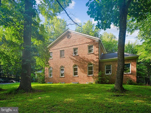 9935 HIGHLAND DR, Marshall, VA 20115