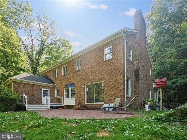 9935 HIGHLAND DR, Marshall, VA 20115