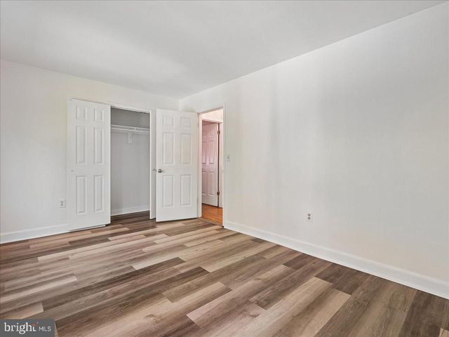 9935 HIGHLAND DR, Marshall, VA 20115