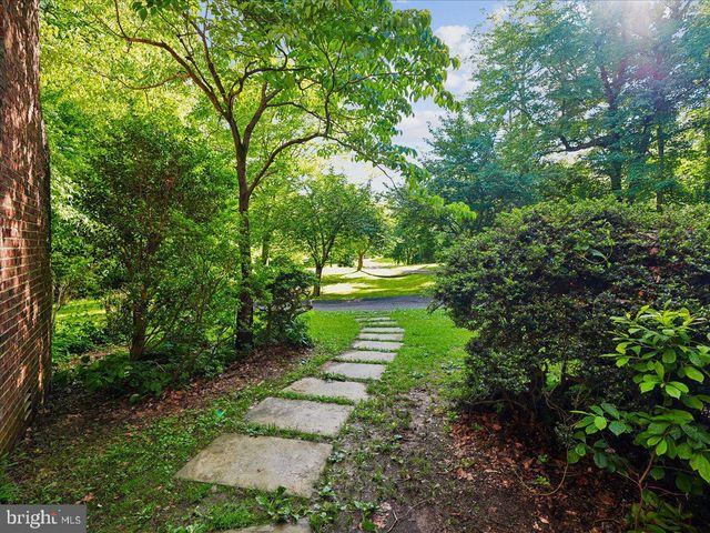 9935 HIGHLAND DR, Marshall, VA 20115