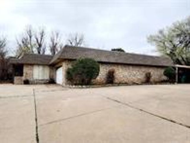 2910 Pine Ridge Street, Oklahoma City, OK 73120
