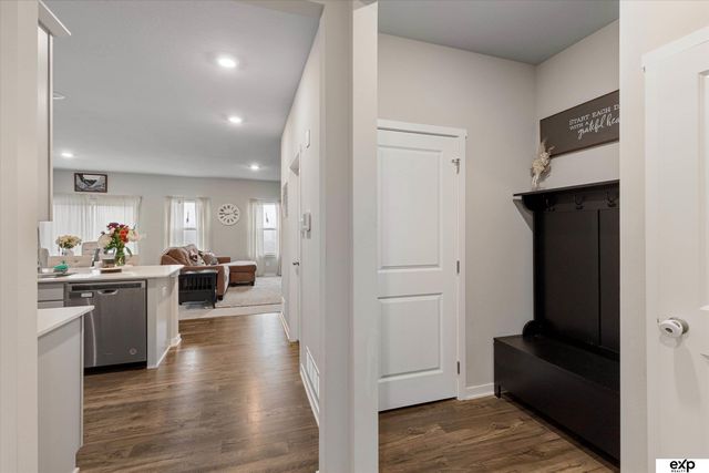 12109 S 204 Avenue, Gretna, NE 68028