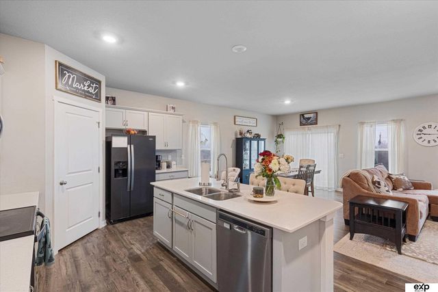 12109 S 204 Avenue, Gretna, NE 68028