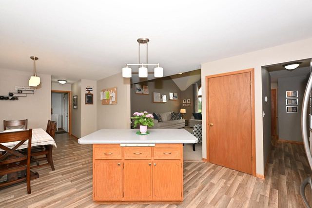 118 Mckenzie ROAD, Mukwonago, WI 53149