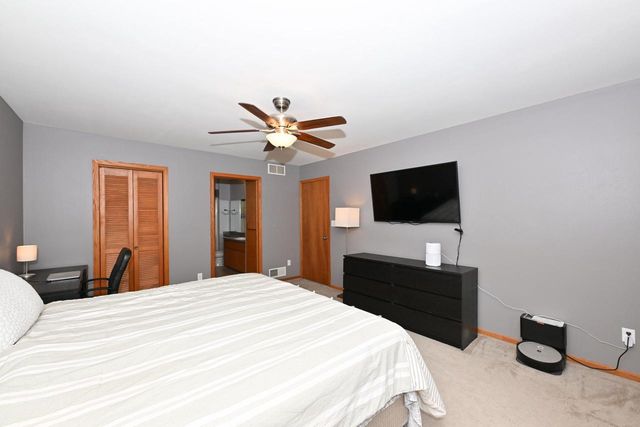 118 Mckenzie ROAD, Mukwonago, WI 53149