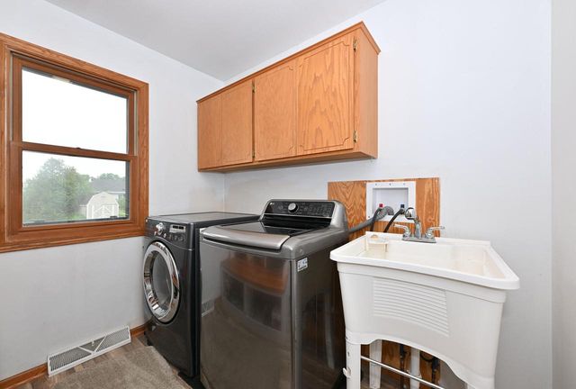 118 Mckenzie ROAD, Mukwonago, WI 53149