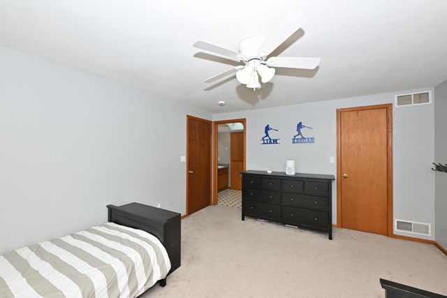 118 Mckenzie ROAD, Mukwonago, WI 53149