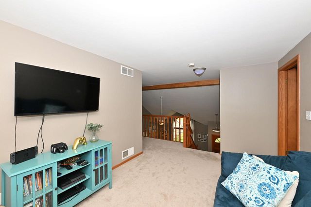 118 Mckenzie ROAD, Mukwonago, WI 53149