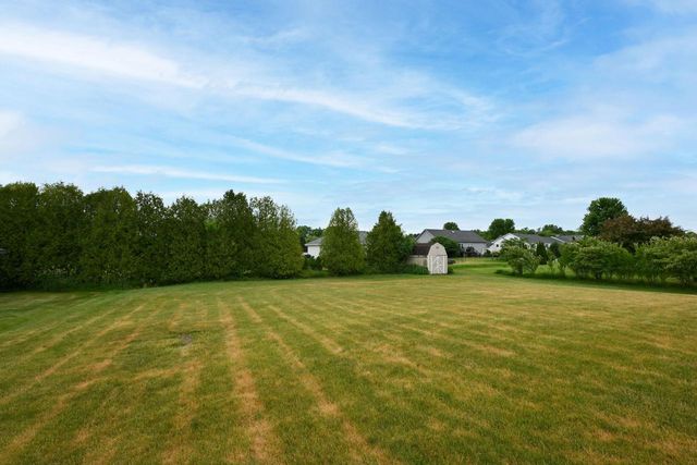 118 Mckenzie ROAD, Mukwonago, WI 53149