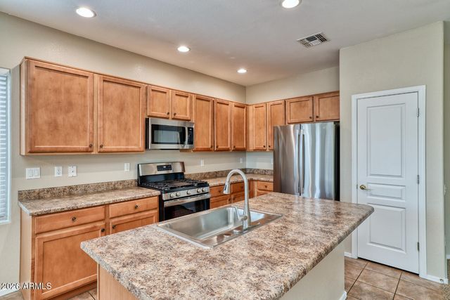 844 E INDIAN WELLS Place, Chandler, AZ 85249