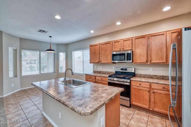 844 E INDIAN WELLS Place, Chandler, AZ 85249