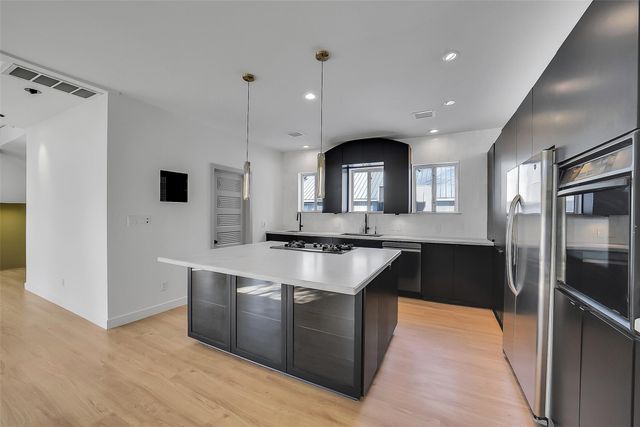 320 Detering Street, Houston, TX 77007