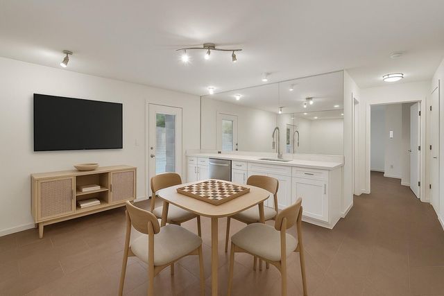 320 Detering Street, Houston, TX 77007