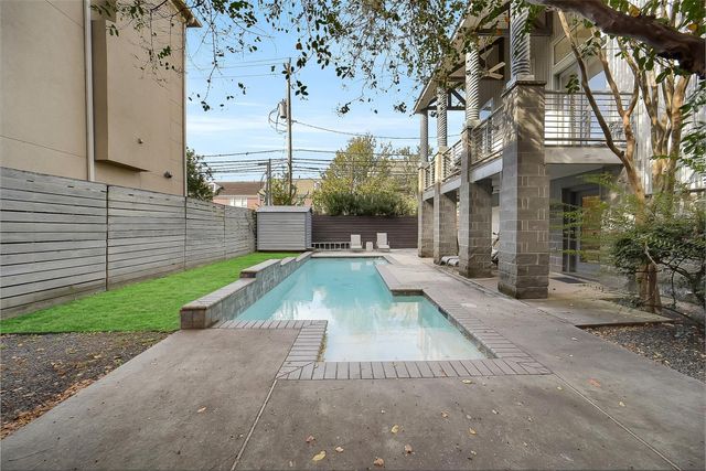 320 Detering Street, Houston, TX 77007