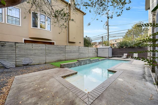 320 Detering Street, Houston, TX 77007