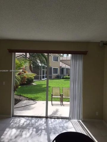 1092 SW 158th Avenue, Pembroke Pines, FL 33027