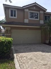 1092 SW 158th Avenue, Pembroke Pines, FL 33027