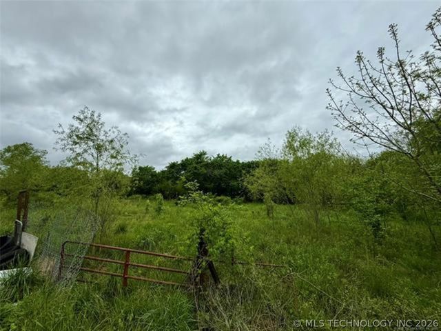 26945 S 206 Road, Henryetta, OK 74437