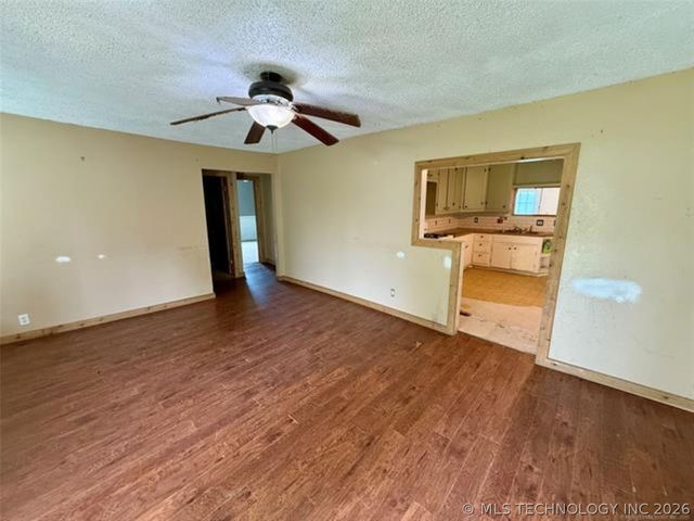 26945 S 206 Road, Henryetta, OK 74437