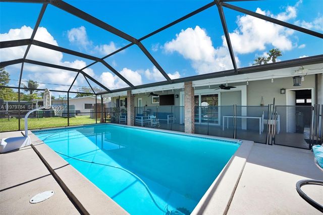 8935 SW 186th Ter, Cutler Bay, FL 33157