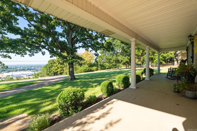 800 Grandview, Conway, AR 72032