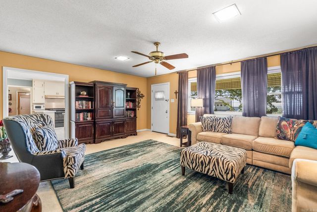 800 Grandview, Conway, AR 72032