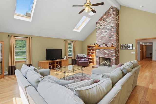 19 Jencks Road, Milford, MA 01757