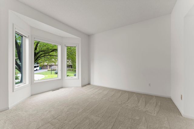 6370 129th Street W, Apple Valley, MN 55124